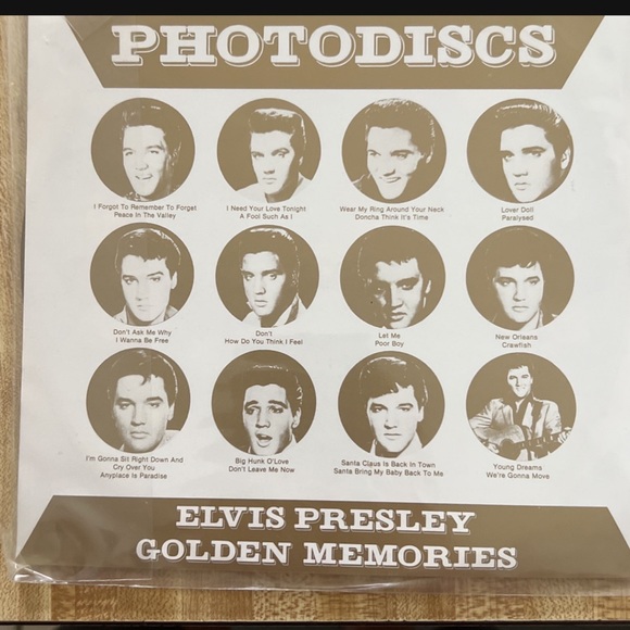Elvis Presley Collectibles!! - Picture 7 of 8